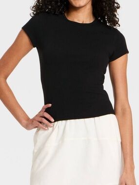 Universal Thread Black Ribbed Crewneck Tee